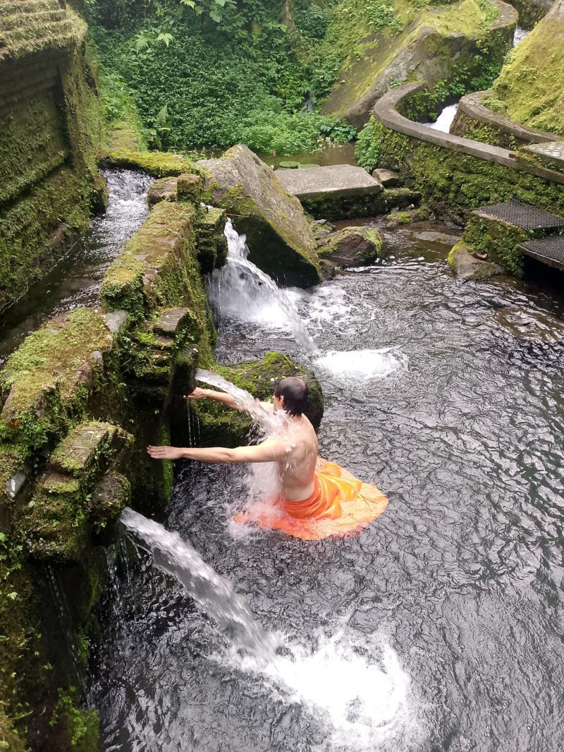 Mengening Temple Purification